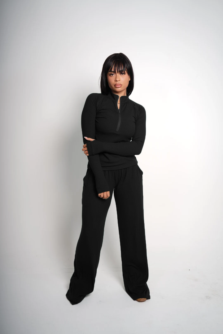 MultiMotion Wide Leg Pants