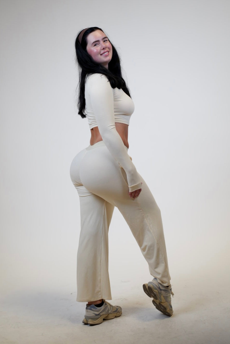 MultiMotion Wide Leg Pants